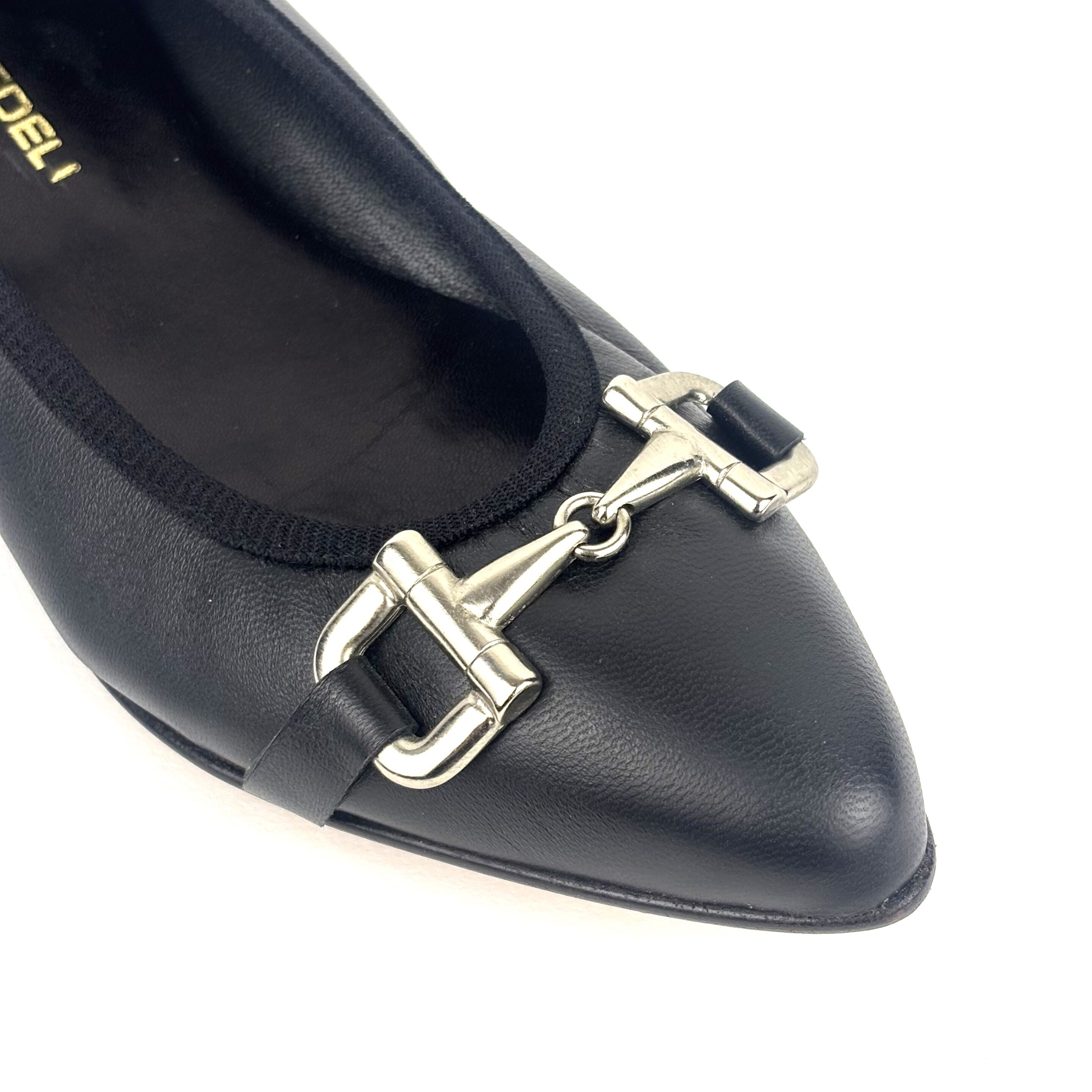 BALLERINA ELEGANTE IN PELLE CON MORSETTO - immagine 4