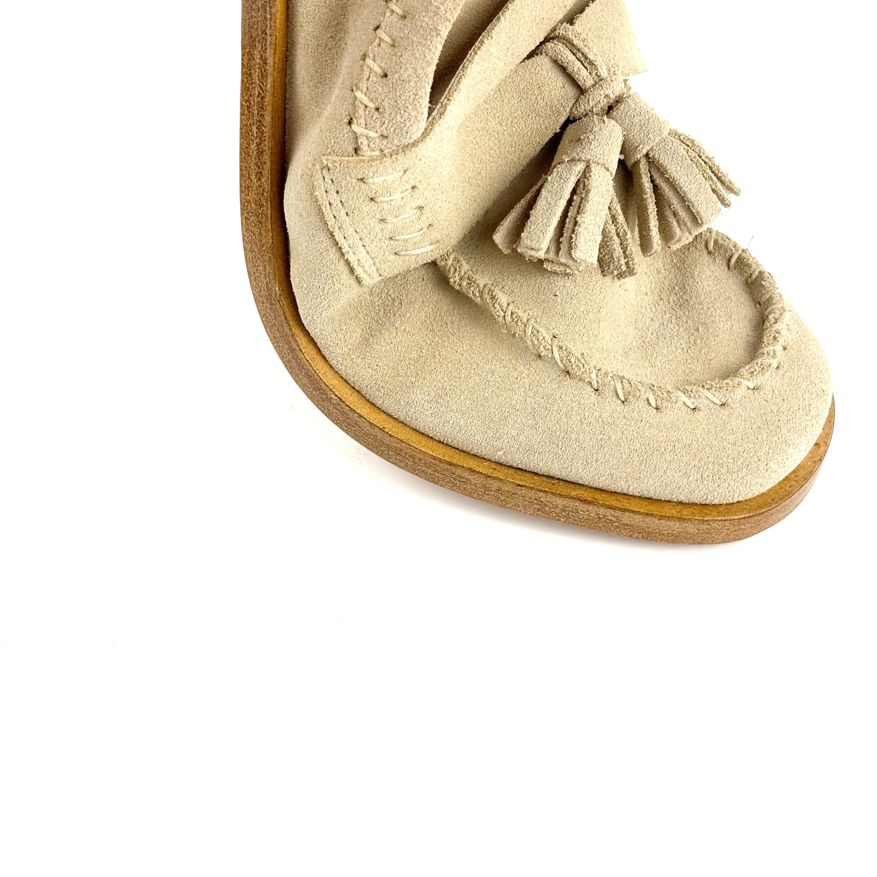 Mocassini donna in camoscio con nappine Janet & Janet  - immagine 3